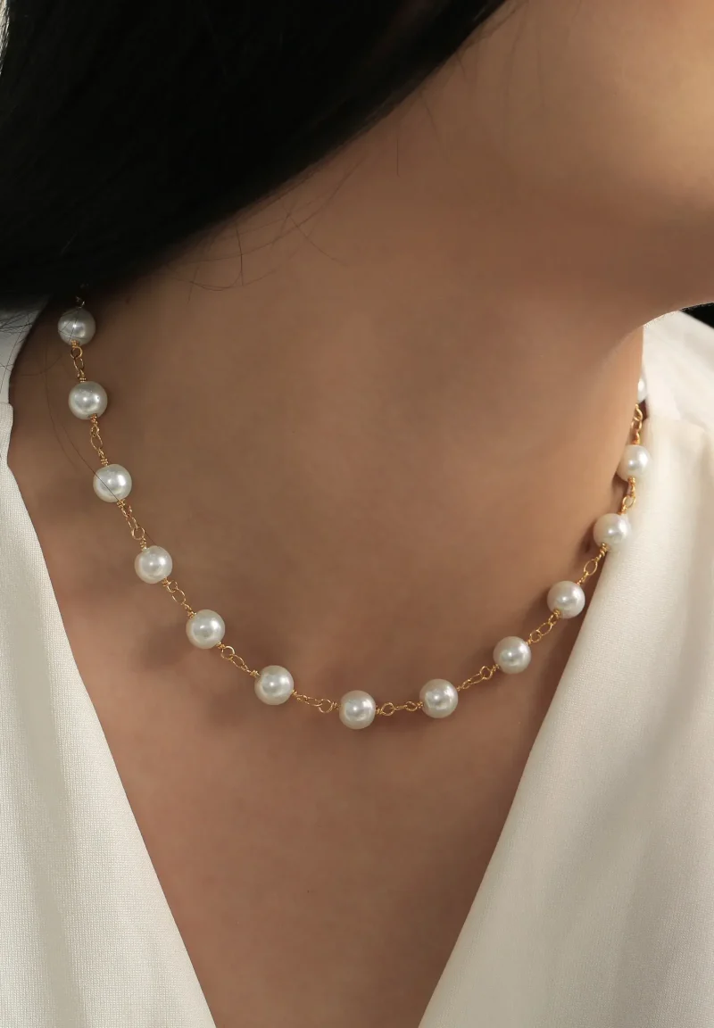 Choker dorado perlado