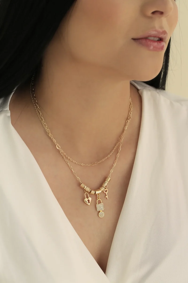 Collar Candado Dorado Circón