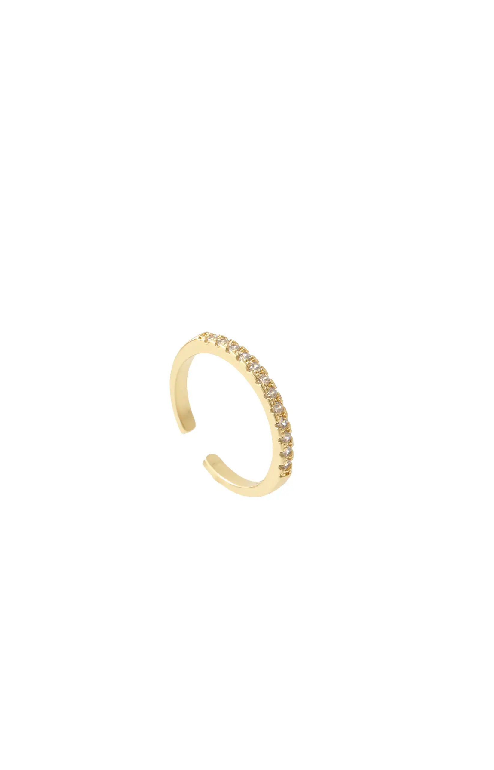 Anillo dorado en baño de oro 24k con incrustaciones de micro circón, marca Brazz by Roel. Con nuestros precios mayoristas puedes iniciar tu emprendimiento, tambien tenemos precios al detal, expertos en joyeria y accesorios