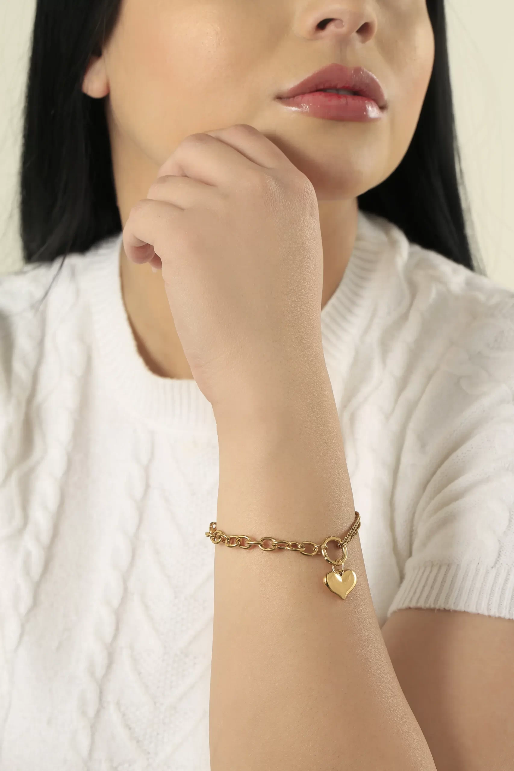 Pulsera de acero inoxidable con dije corazón liso, cadena tejido eslabón