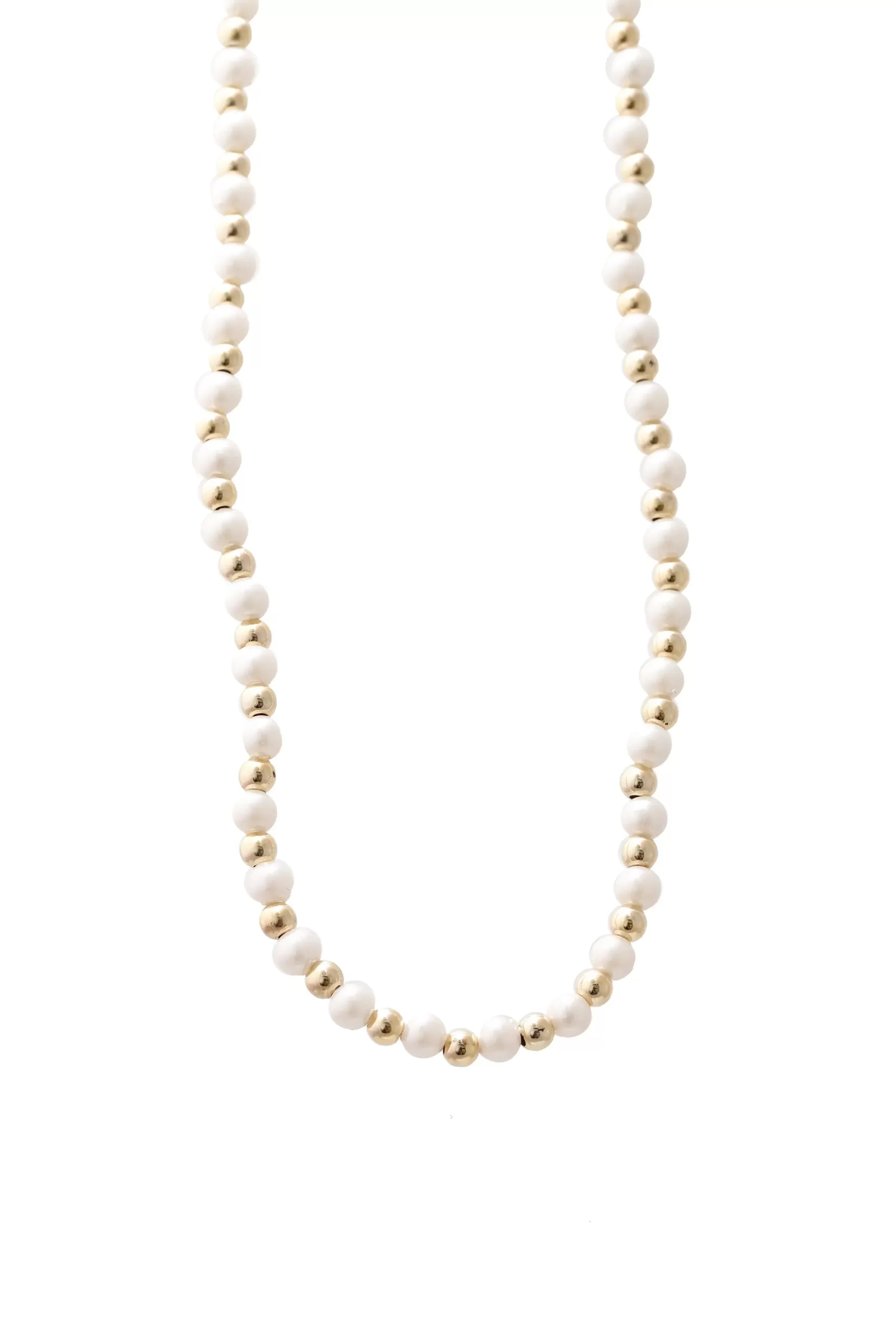 Collar perlado, en baño de oro 24k marca Brazz by Roel