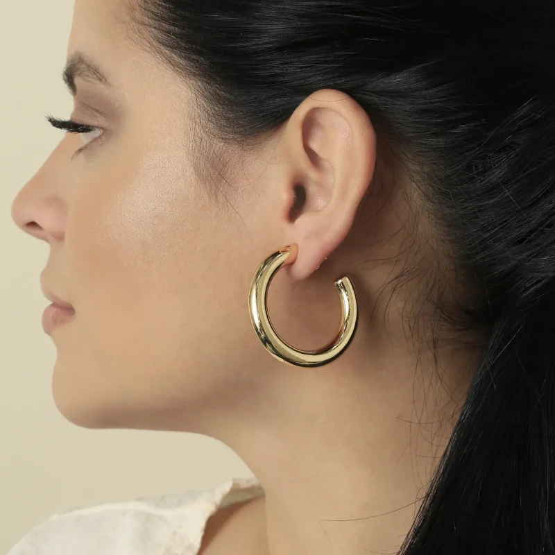 Candonga en baño de oro 24k tejido dorado, marca Brazz by Roel, con brazz puedes iniciar tu emprendimiento tenemos los mejores precios al mayor para tu negocio, joyas y accesorios en tendencia