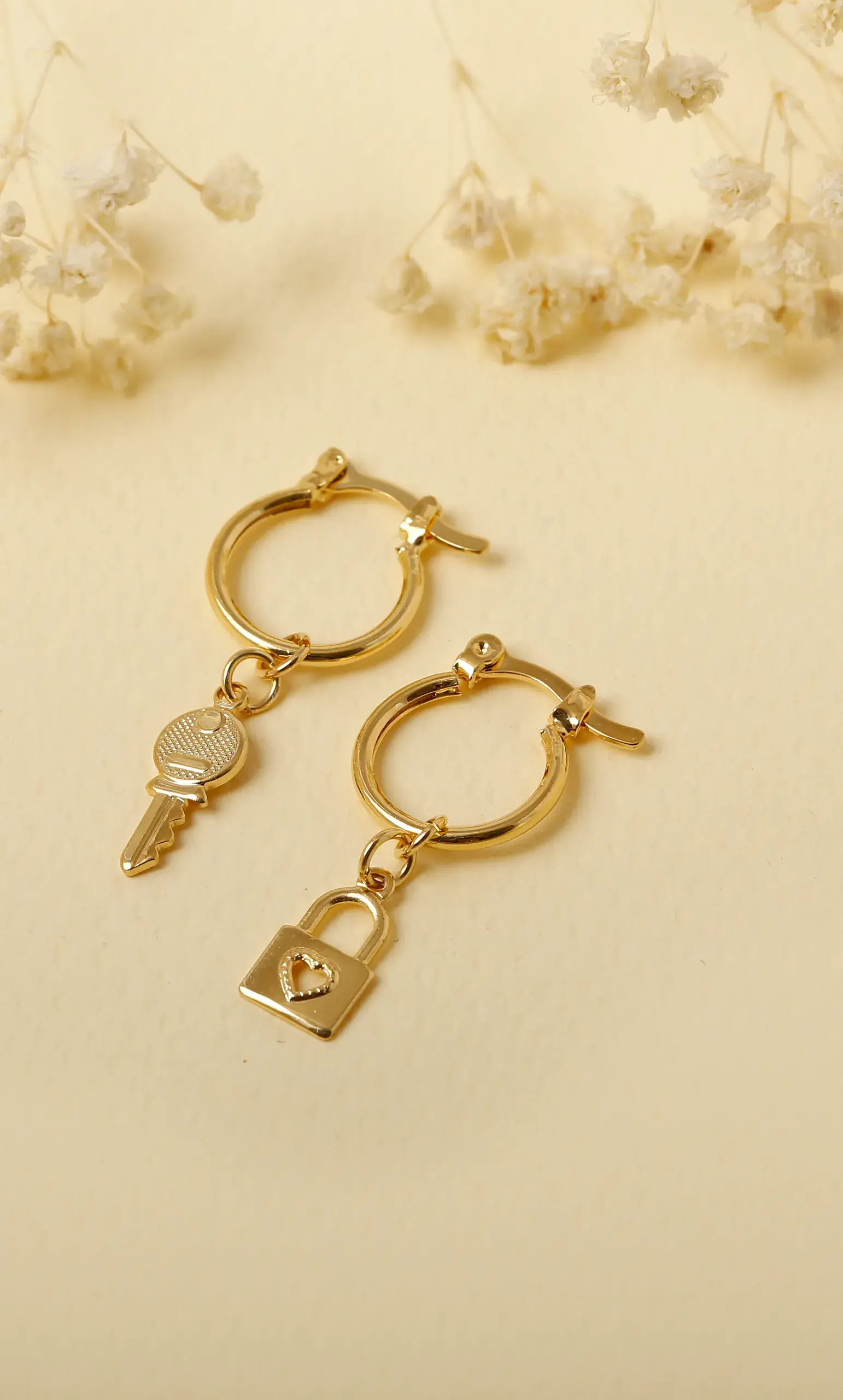 Candonga en baño de oro 24k. Marca Brazz by Roel