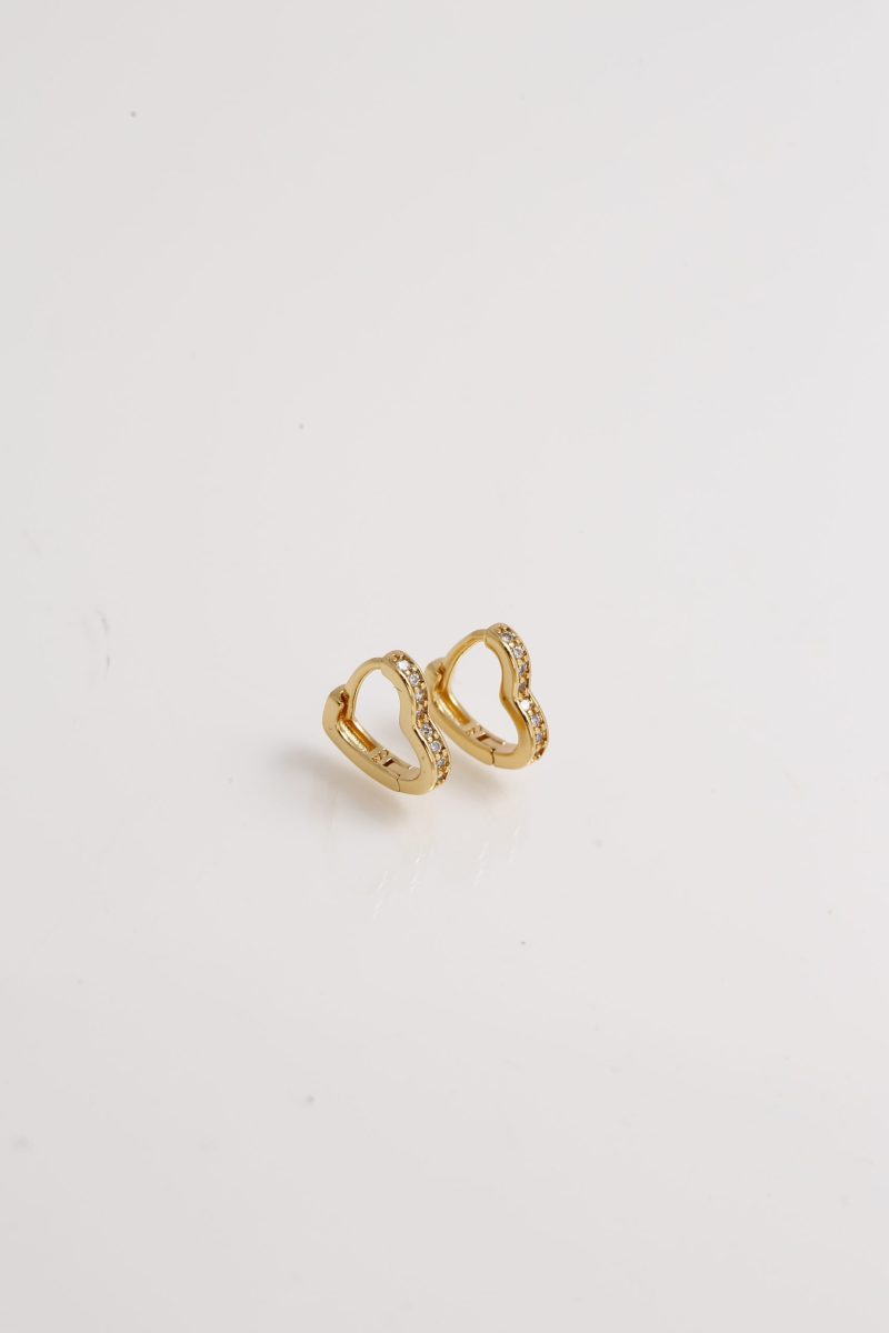 https://brazzbyroelve.com/wp-content/uploads/2023/05/cadenas_pulseras_gargantilla_goldfilled_orolaminado_banodeoro24k_tendencias_mayoristas_mayor_ventasalmayor_joyeria_accesorios_jewelry_negocio_emprendedor_anillos_dijes-5.webp
