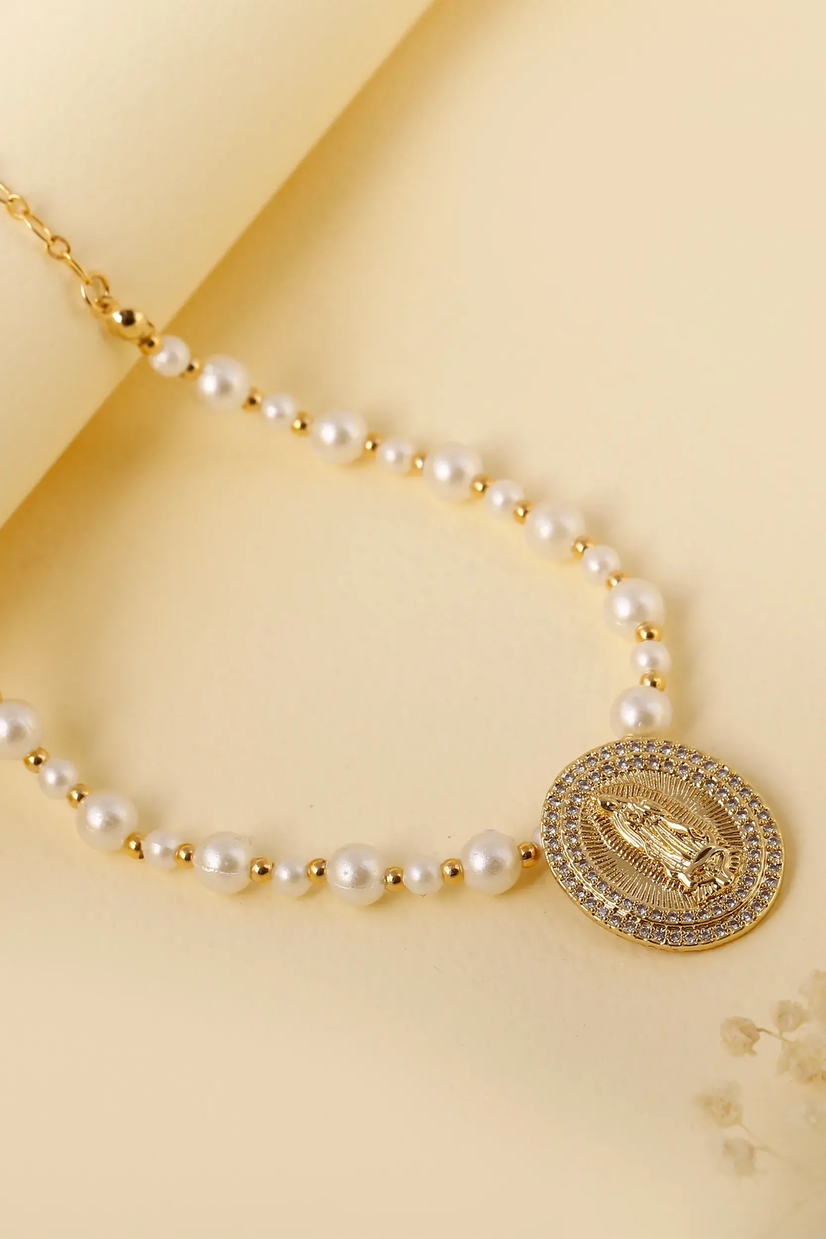 cadenas_pulseras_gargantilla_goldfilled_orolaminado_banodeoro24k_tendencias_mayoristas_mayor_ventasalmayor_joyeria_accesorios_jewelry_negocio_emprendedor_anillos_dijes