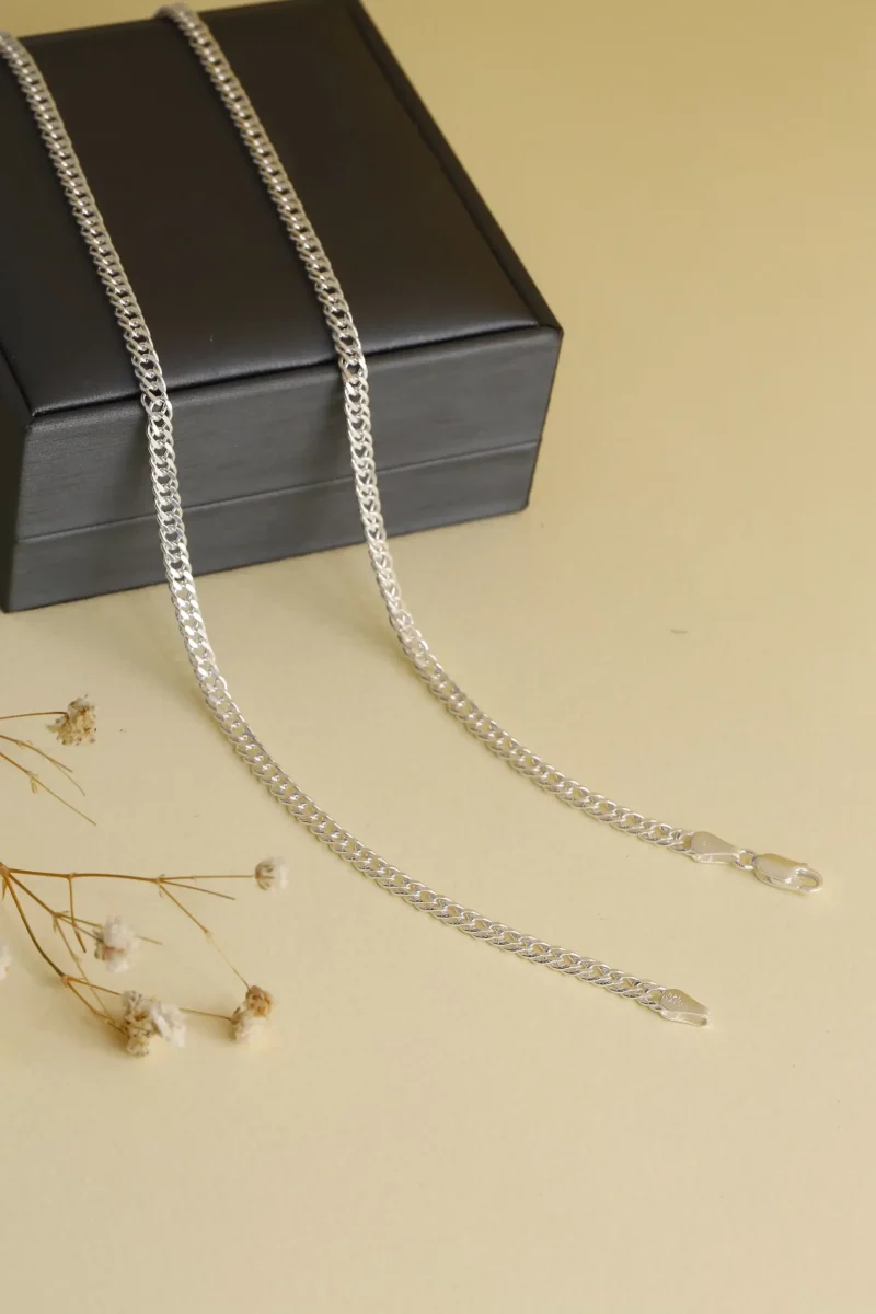 Cadena plateada, en plata ley 925 garantizada, marca Brazz by Roel