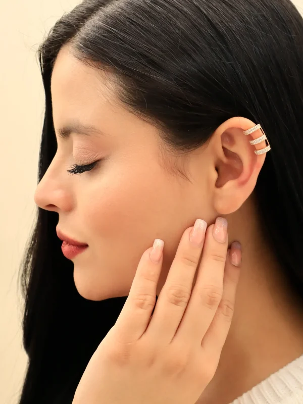 Earcuff dorado triple, en baño de oro 24k, marca Brazz by Roel