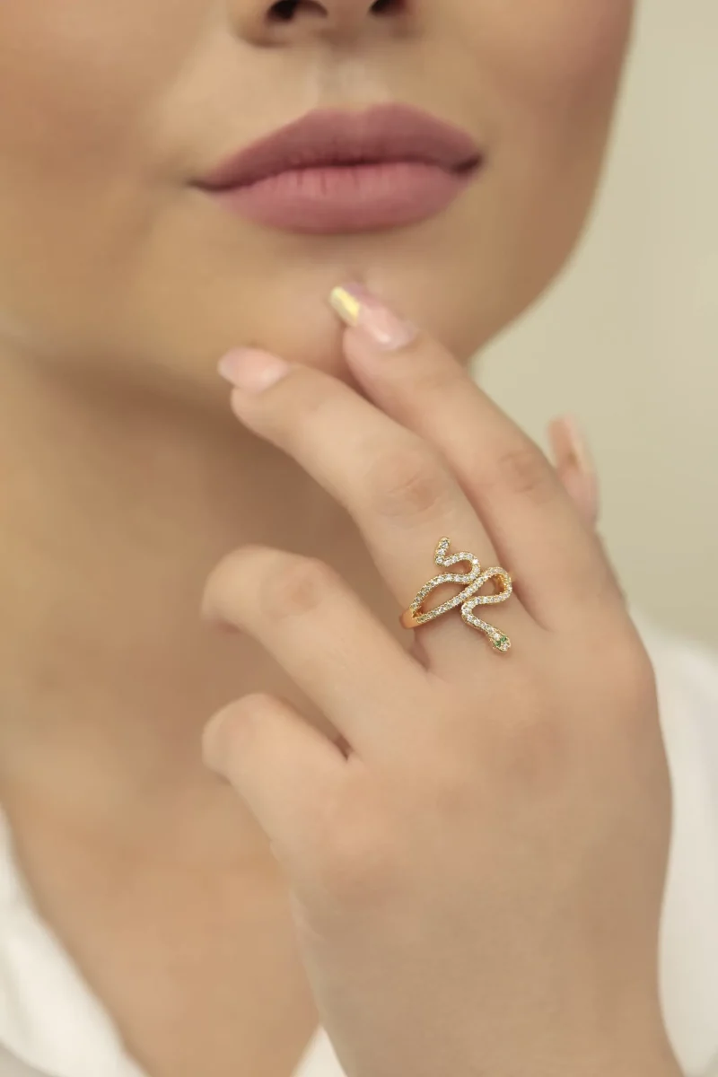 Anillo, en baño de oro 24k marca Brazz by Roel