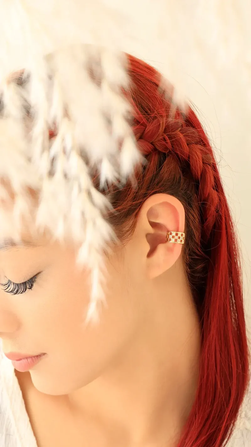 Earcuff dorado en baño de oro 24k marca Brazz By Roel