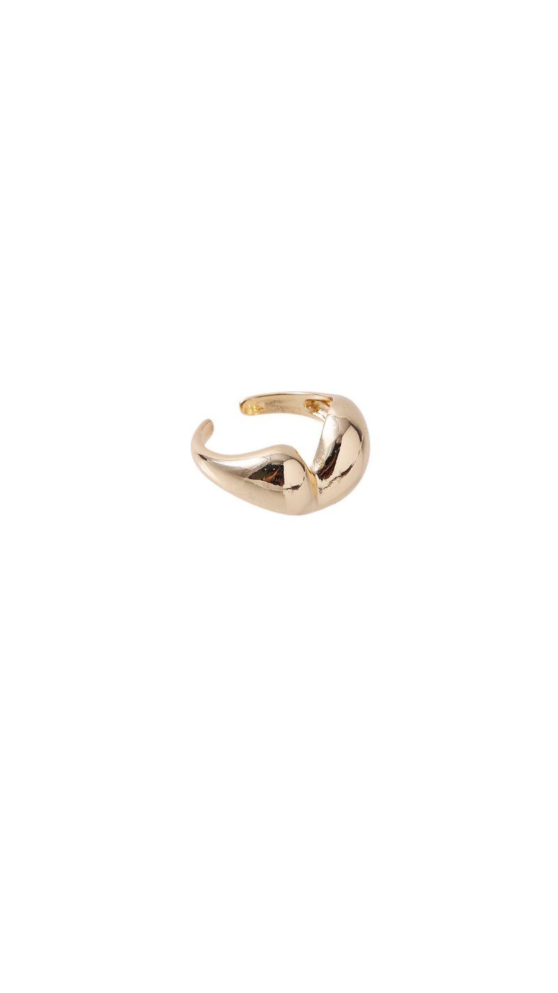 Anillo Dorado, En baño de oro 24k. Marca Brazz By Roel.