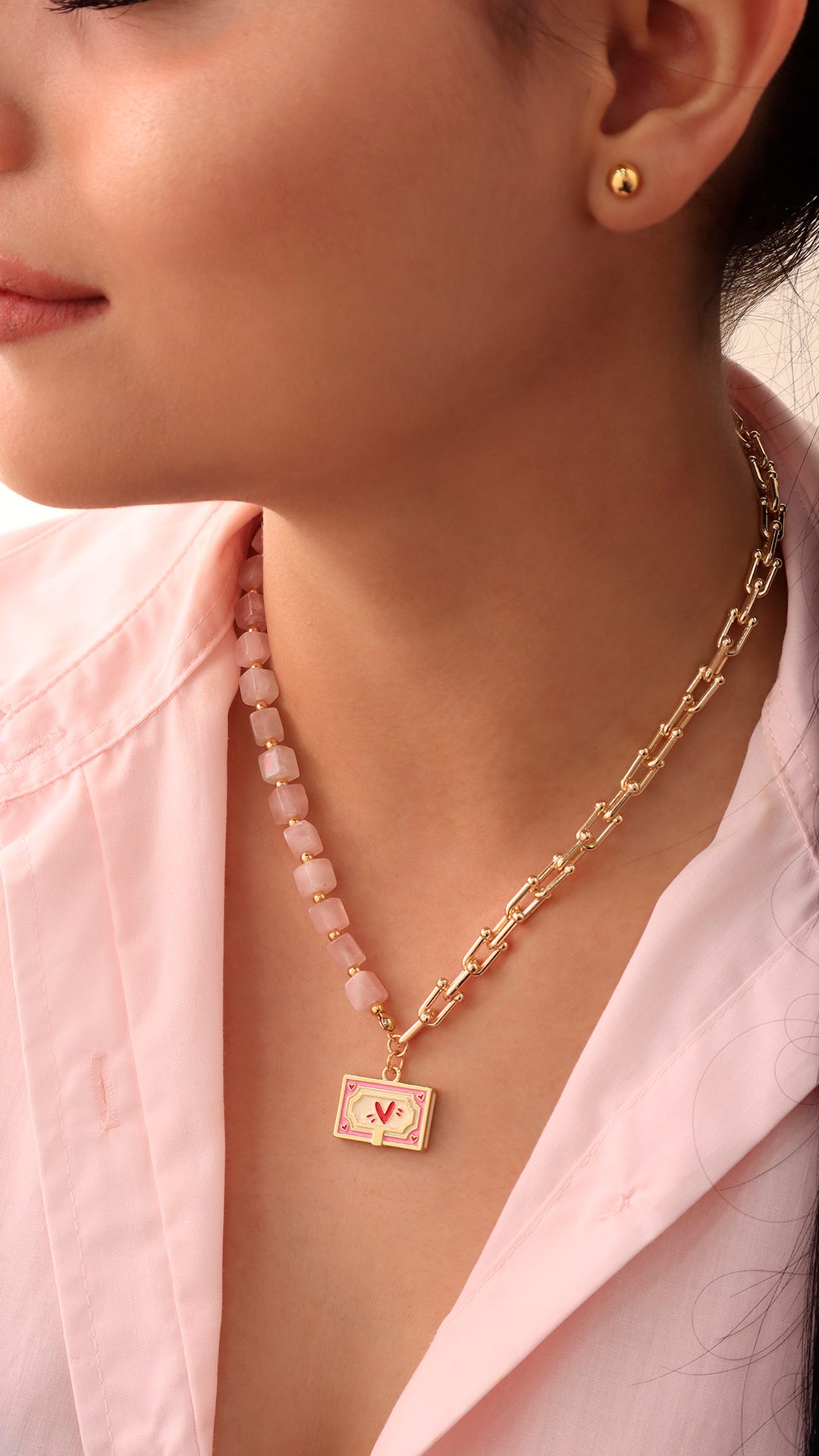 Collar Cuarzo Rosado, Baño de oro 24k, Marca Brazz By Roel.