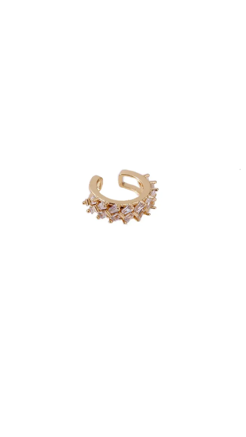 Earcuff dorado, en baño de oro 24k marca Brazz by Roel 
