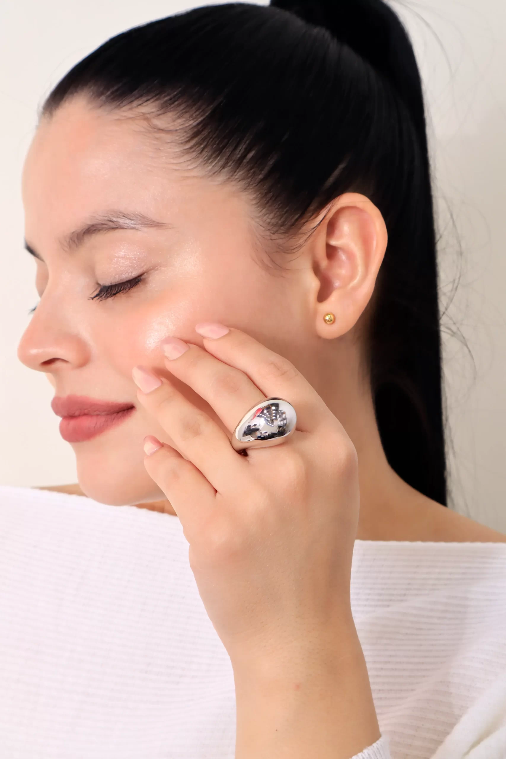 Anillo plateado, en baño de rodio marca Brazz by Roel 