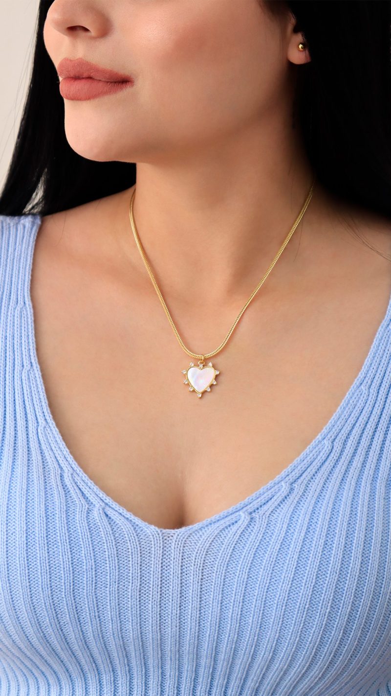 Cadena Corazón Circón/ En baño de oro 24k. Marca Brazz By Roel.