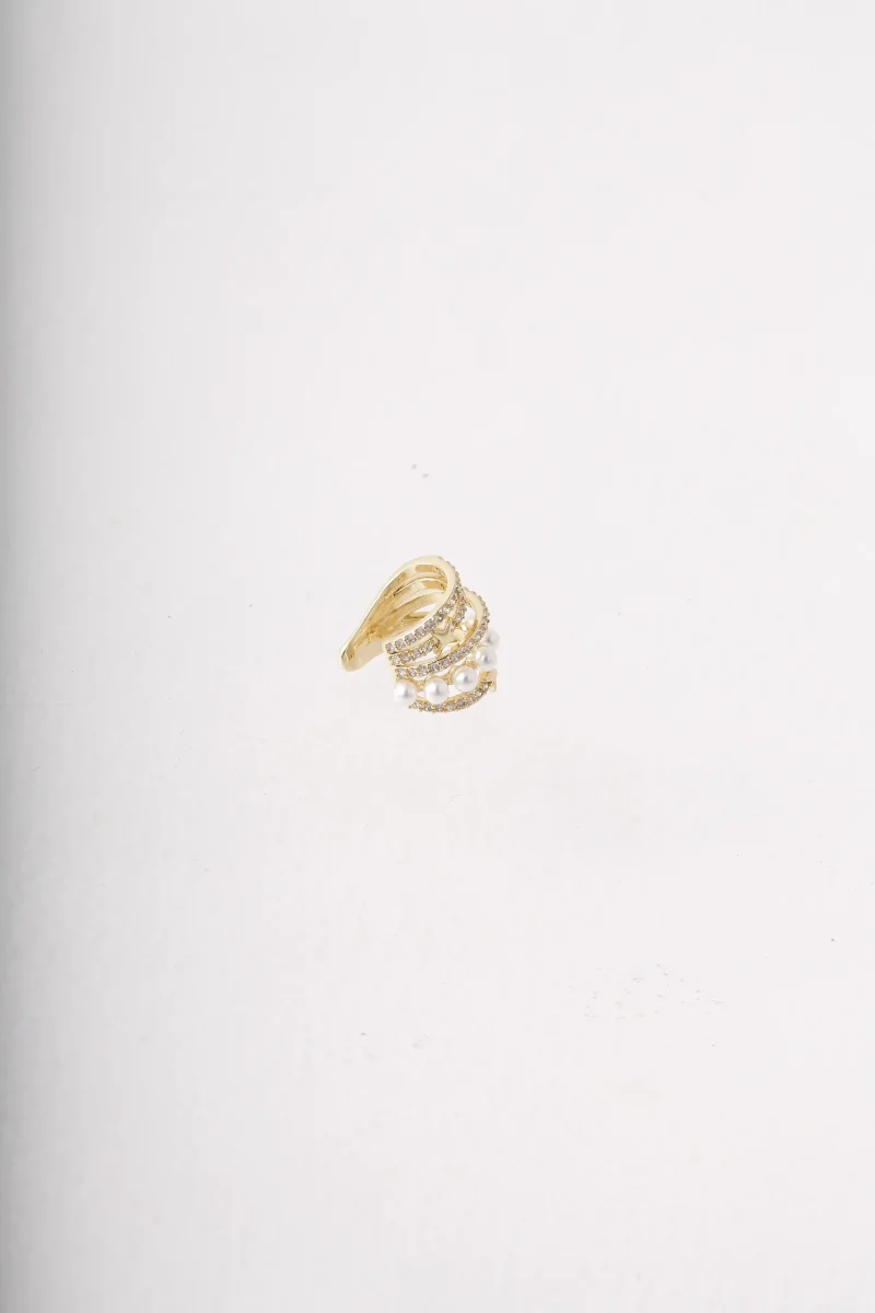 Earcuff dorado,en baño de oro 24k marca Brazz by Roel 