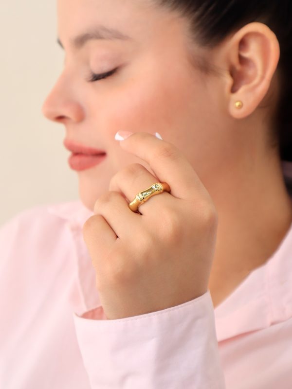 Anillo Monarca/ En baño de oro 24k. Marca Brazz By Roel.