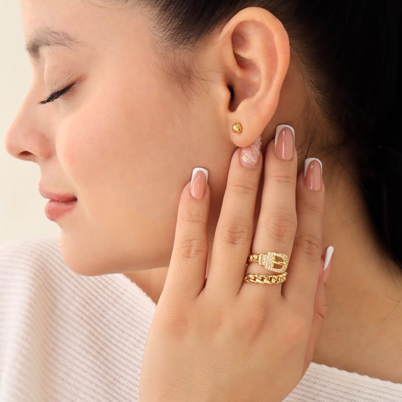 Anillo Micro-Circón/ En baño de oro 24k. Marca Brazz By Roel.