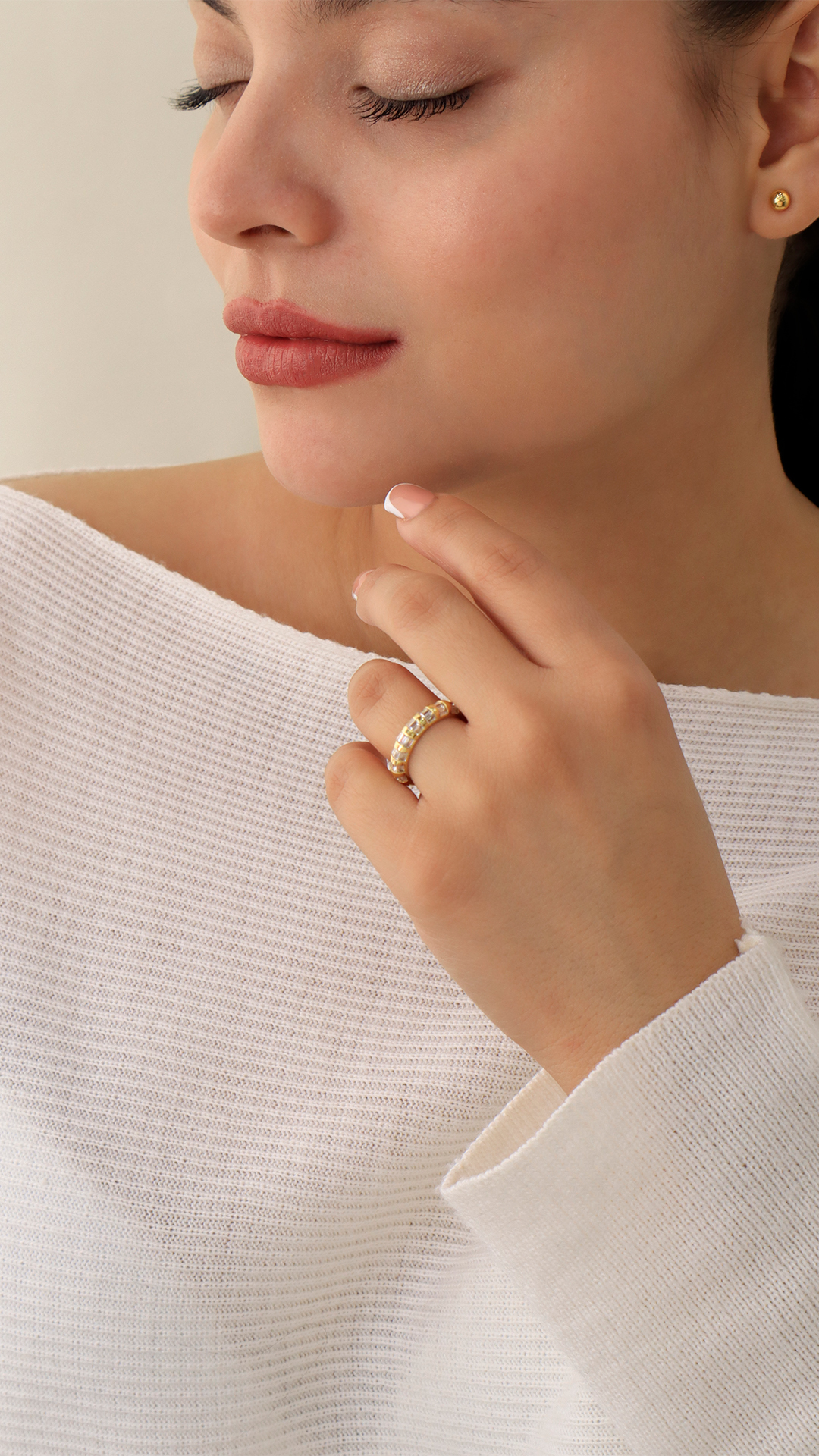 Anillo Micro-Circón/ En baño de oro 24k. Marca Brazz By Roel.