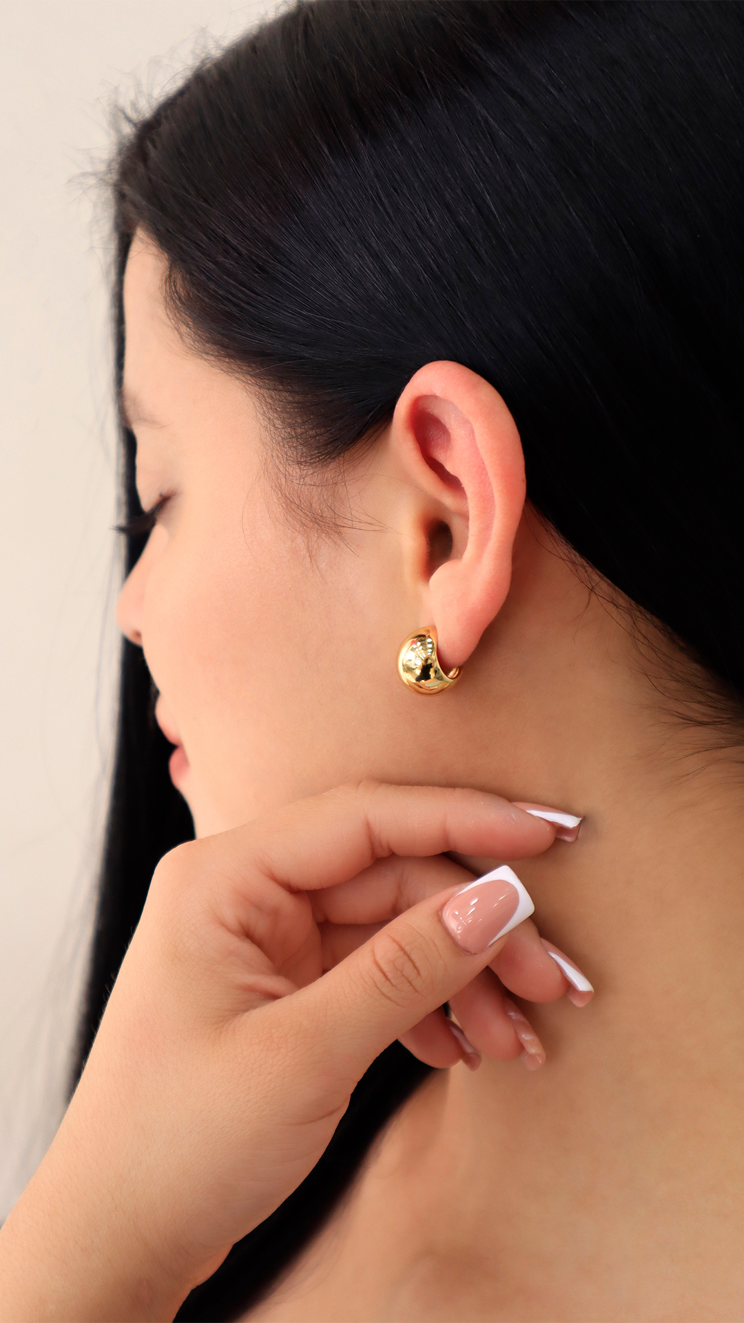 Arete Topo Bolita/ En baño de oro 24k. Marca Brazz By Roel.