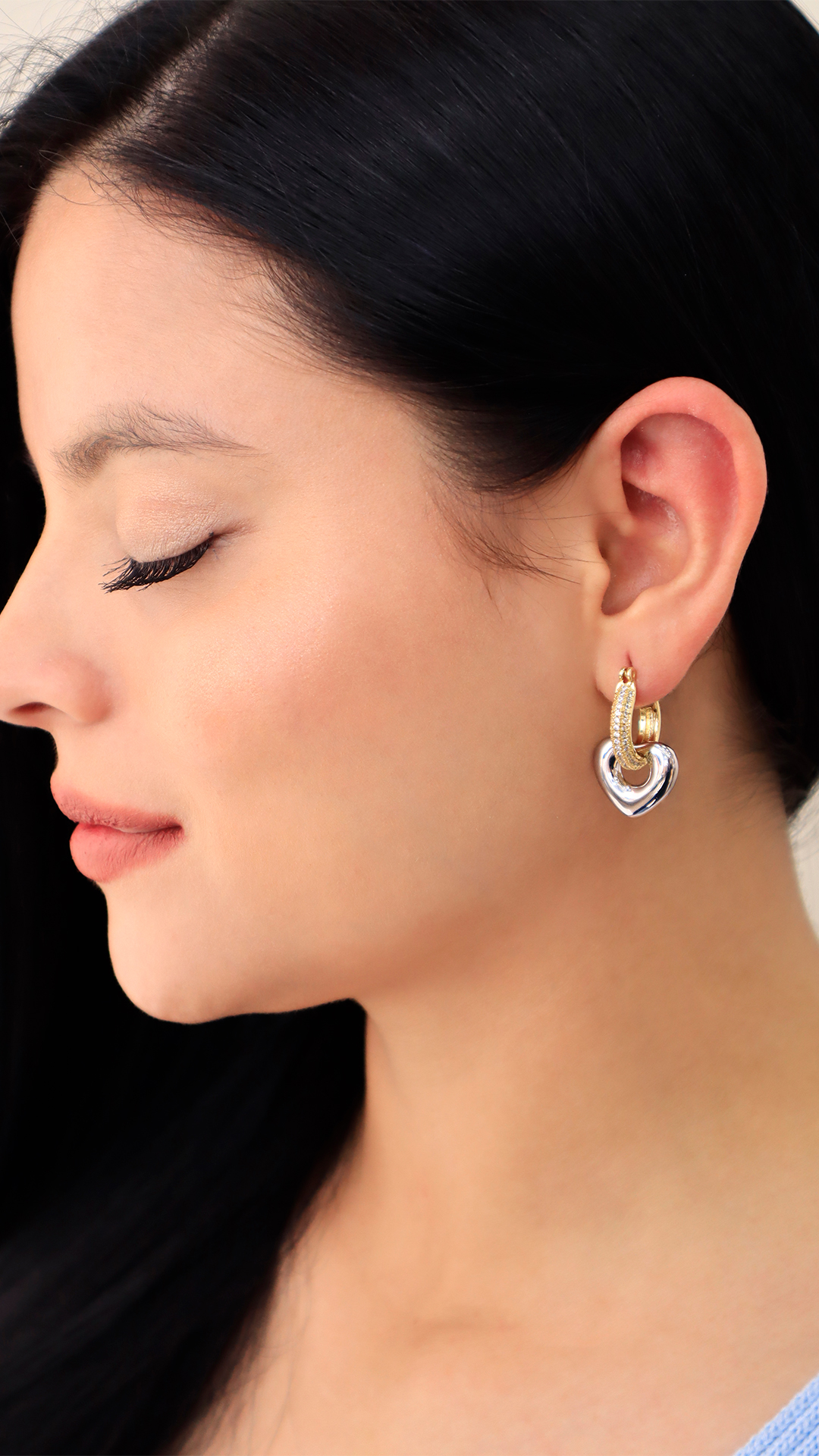 Candonga Corazón Circón/ En baño de oro 24k. Marca Brazz By Roel.