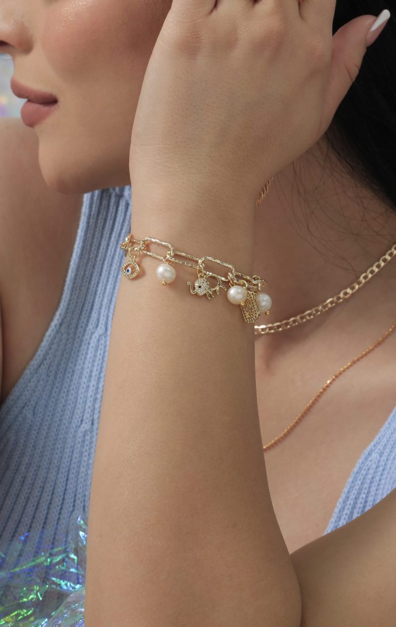 Pulsera Astral/ En baño de oro 24k. Marca Brazz By Roel.