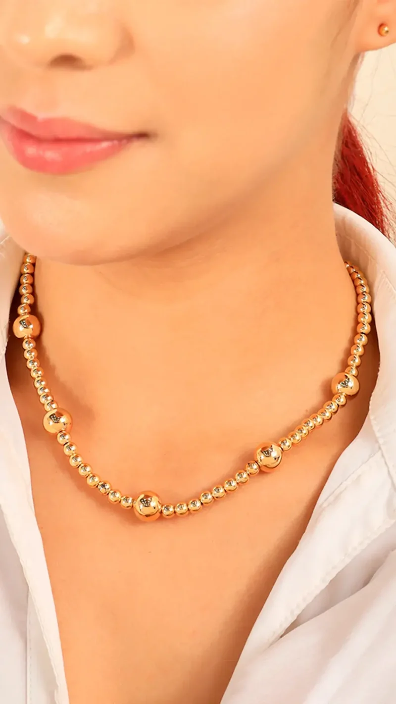 Collar dorado ,en baño de oro 24k marca Brazz by Roel 