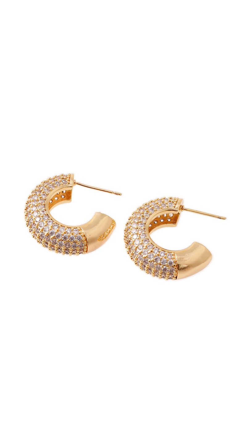 Candonga Microcircon/ En baño de oro 24k. Marca Brazz By Roel.