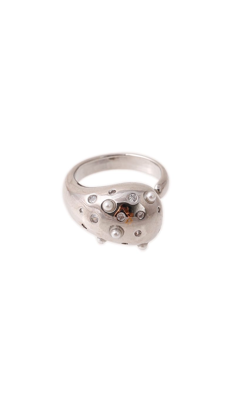 Anillo Ajustable Perla/ En baño de oro 24k. Marca Brazz By Roel.