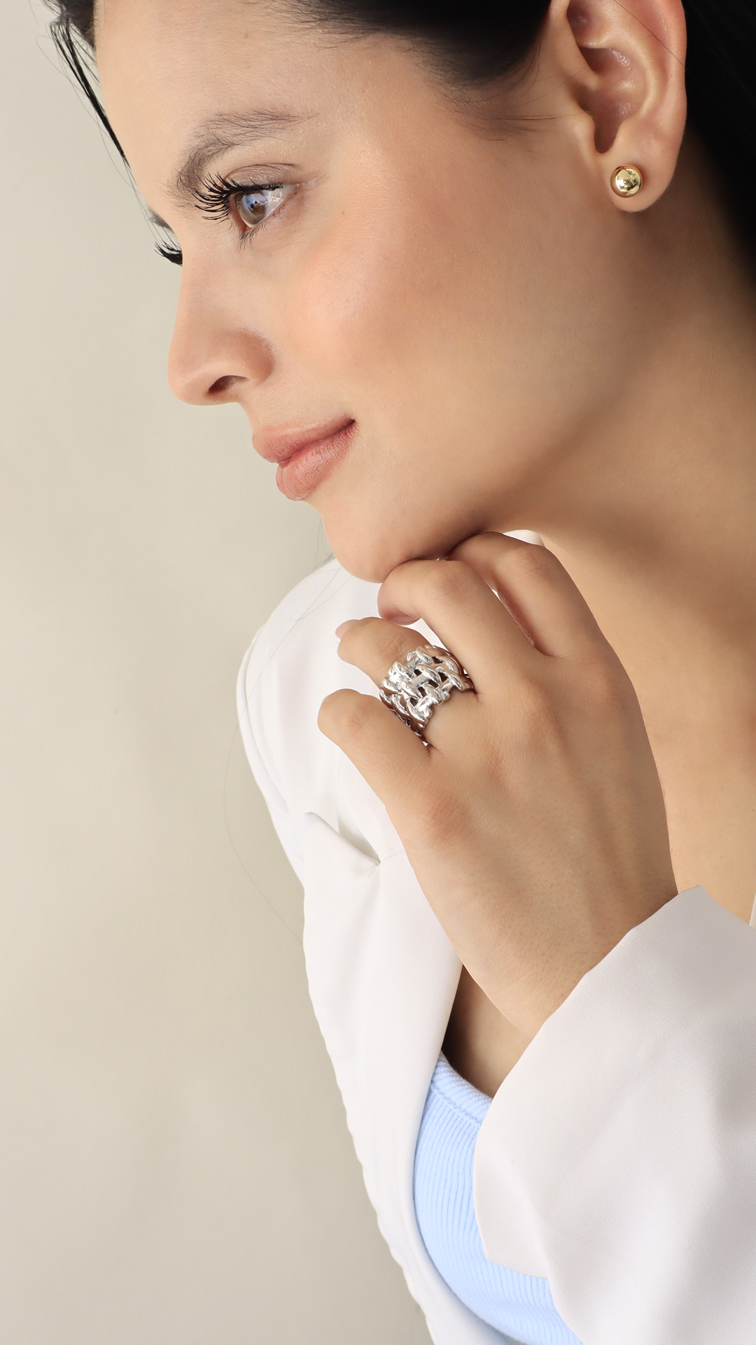 Anillo Spartan/ En baño de oro 24k. Marca Brazz By Roel.