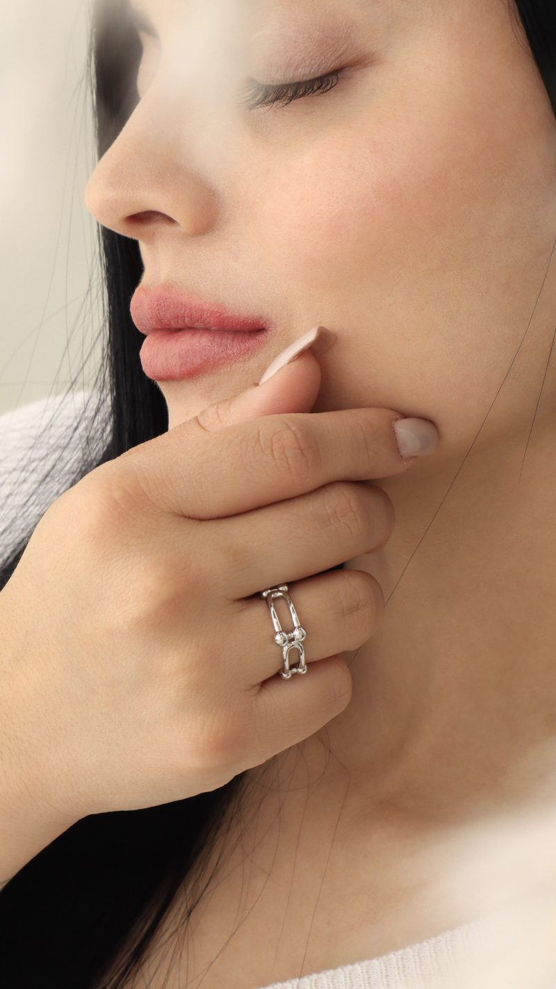 Anillo Roma/ En baño de oro 24k. Marca Brazz By Roel.