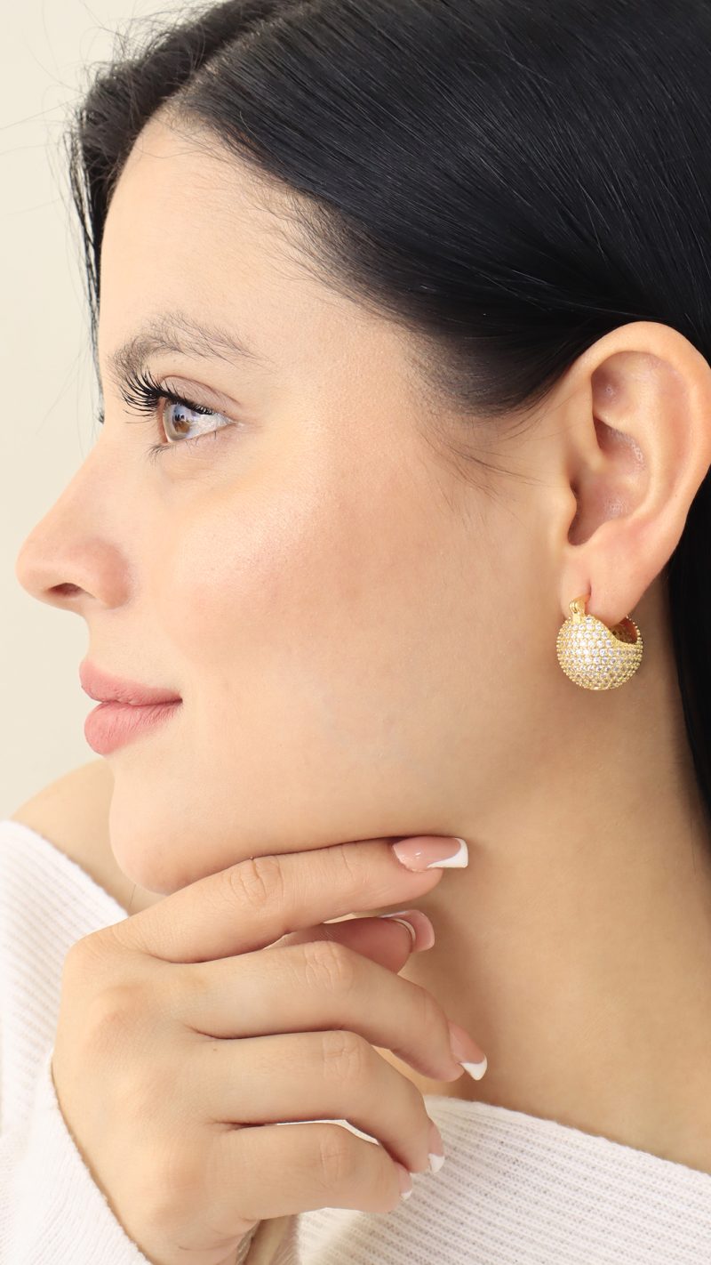 Candonga Consuelo Dorada/ En baño de oro 24k. Marca Brazz By Roel.
