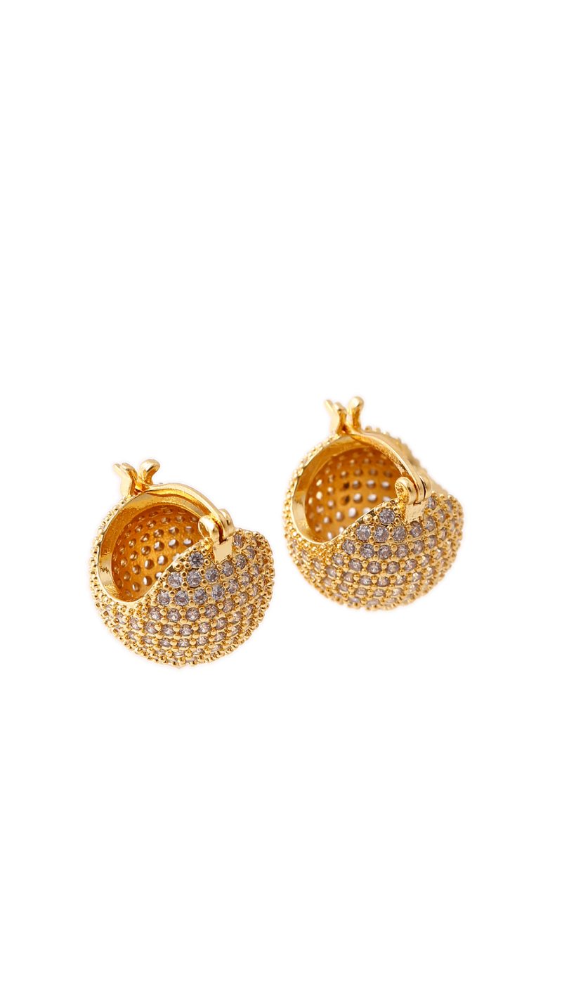 Candonga Consuelo Dorada/ En baño de oro 24k. Marca Brazz By Roel.