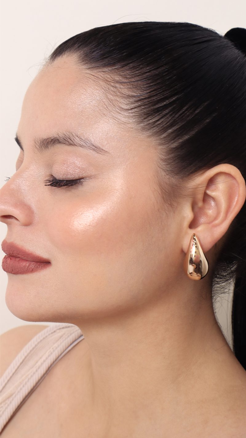 Arete Topo Gota Grande/ En baño de oro 24k. Marca brazz By Roel.