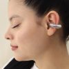 Earcuff Basic plateado/ En baño de oro 24k. Marca Brazz By Roel.