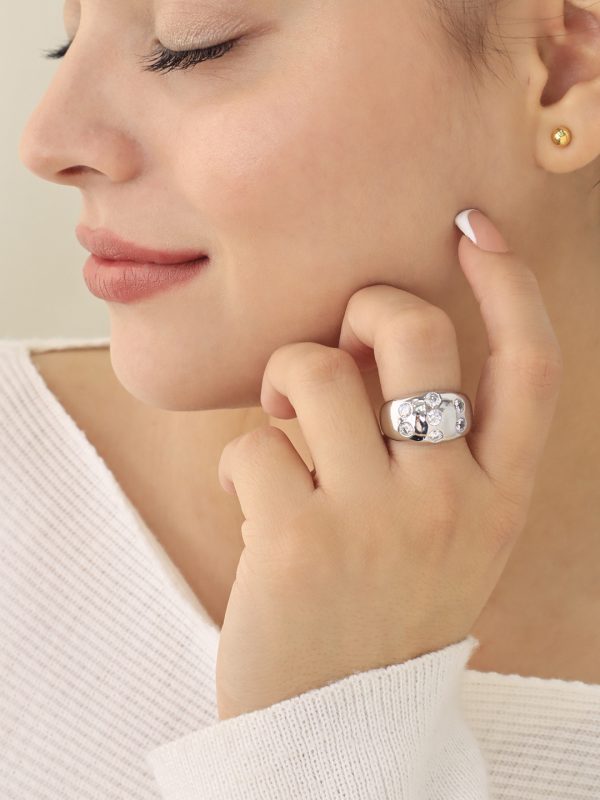 Anillo Con Micro Circón/ En baño de oro 24k. Marca Brazz By Roel.