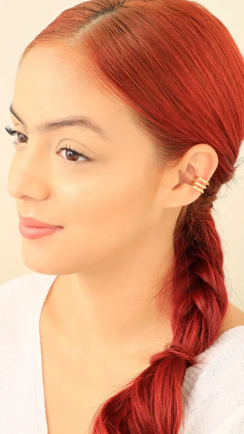Earcuff dorado, en baño de oro 24k marca Brazz by Roel