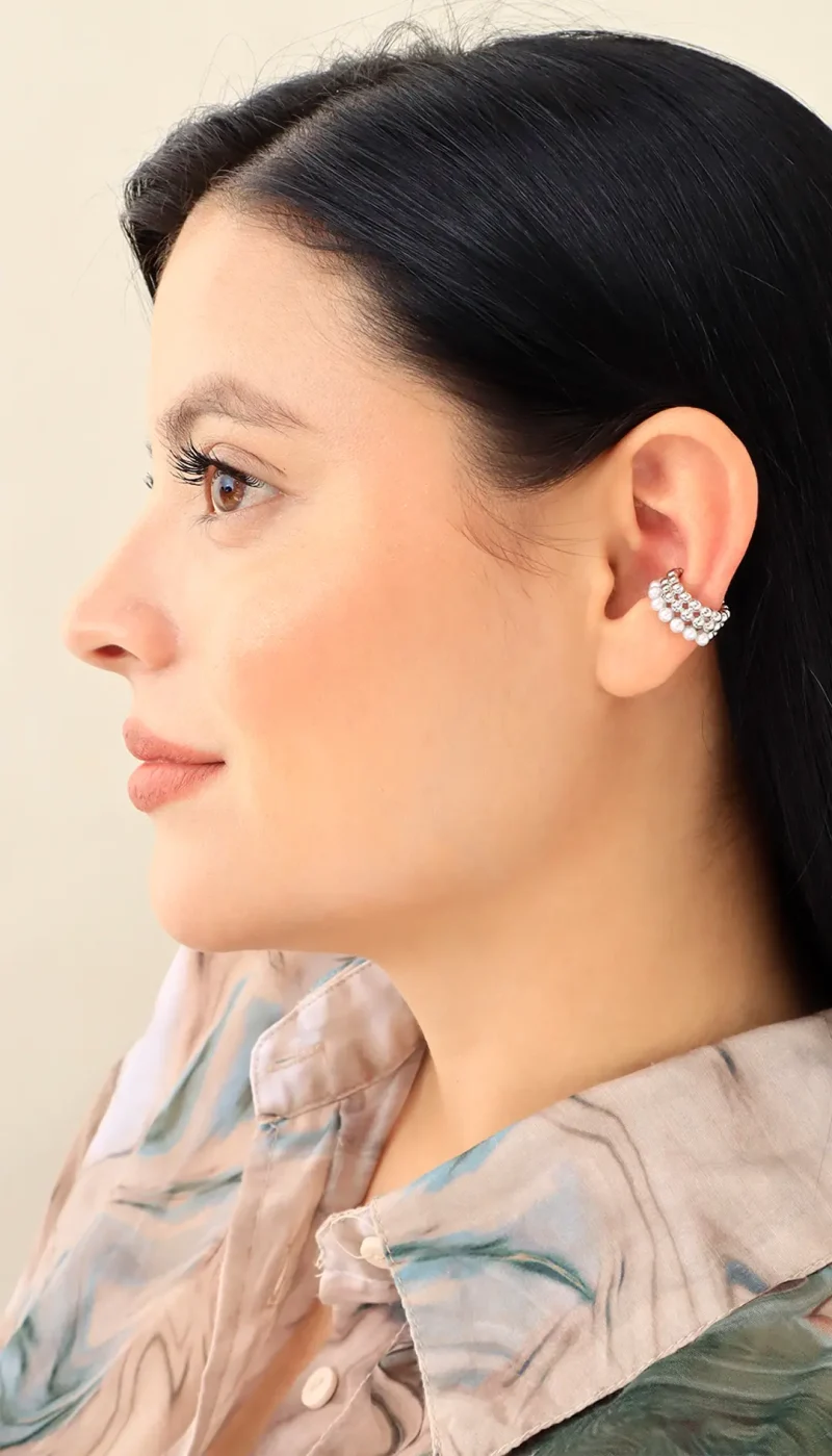 Earcuff plateado, en baño de rodinado marca Brazz by Roel
