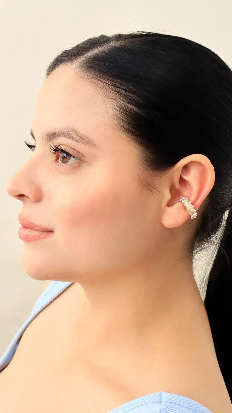 Earcuff dorado, en baño de oro 24k marca Brazz by Roel