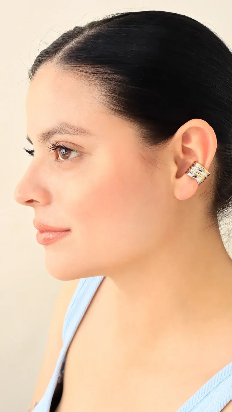 Earcuff dorado y plateado, en baño de oro 24k  y baño de rodinado marca Brazz by Roel 