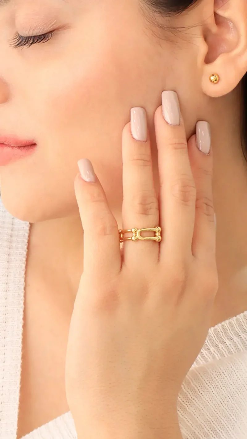 Anillo dorado, en baño de oro 24k marca Brazz by Roel