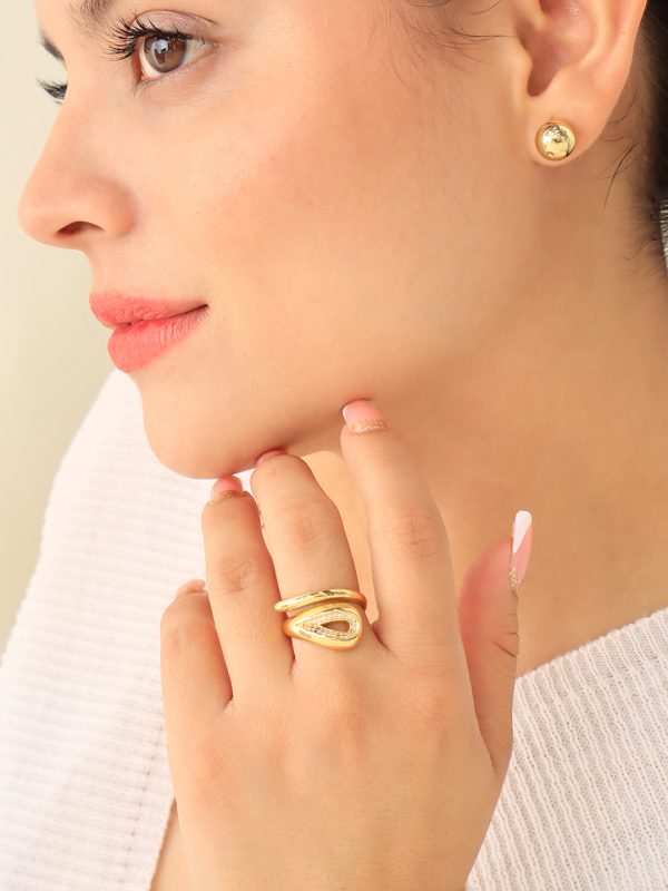 Anillo Dorado/ En baño de oro 24k. Marca Brazz By Roel.