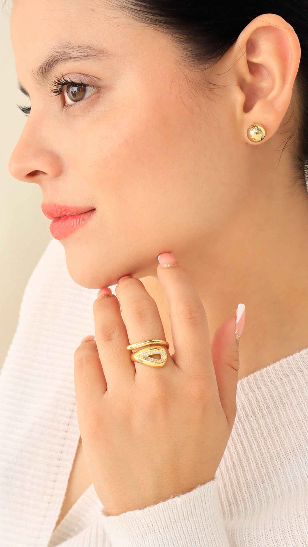 Anillo Dorado/ En baño de oro 24k. Marca Brazz By Roel.