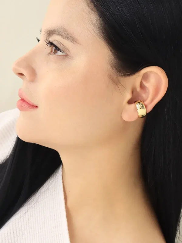 Earcuff dorado,en baño de oro 24k marca Brazz by Roel