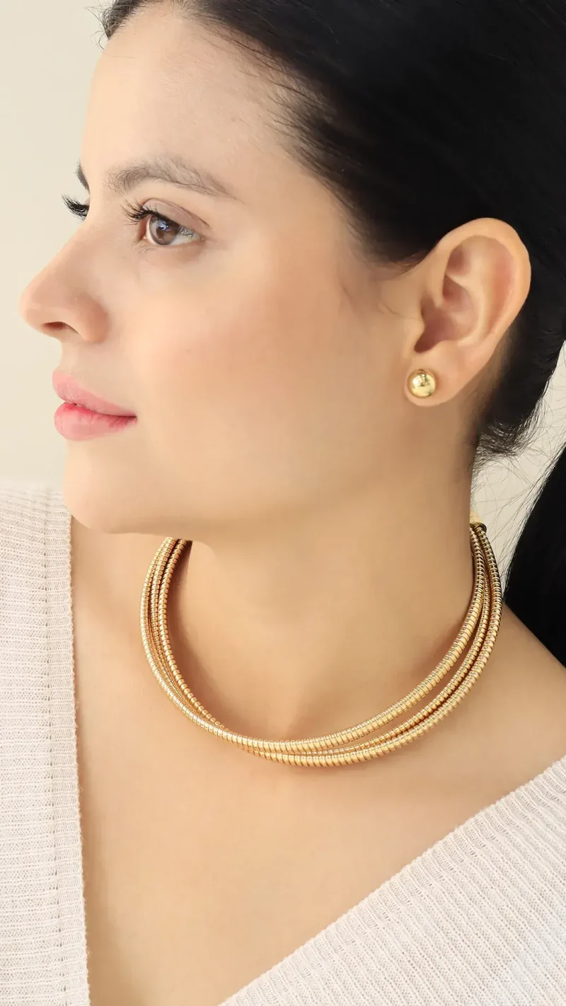 Gargantilla dorada, en baño de oro 24k marca Brazz by Roel