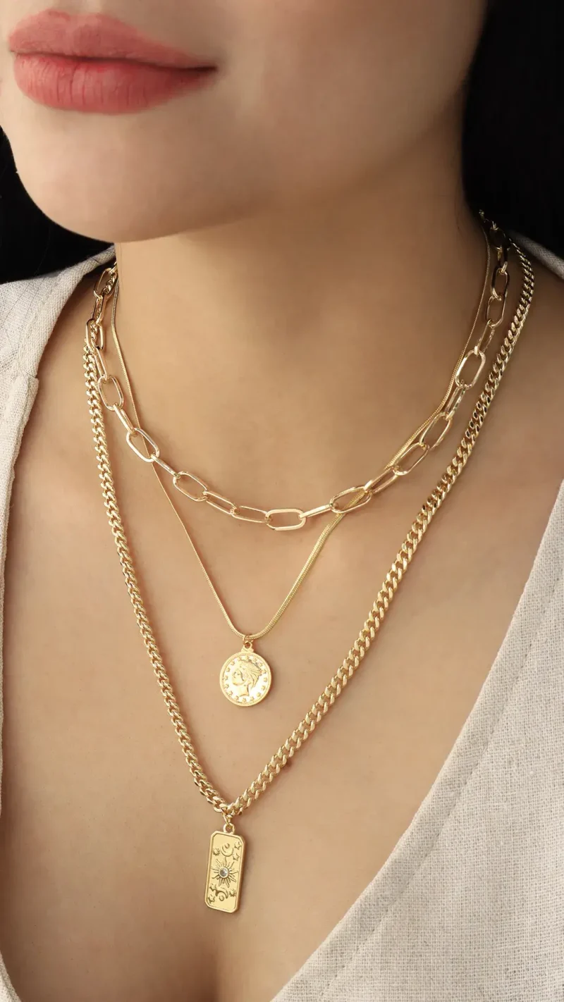 Collar dorado, en baño de oro 24k marca Brazz by Roel