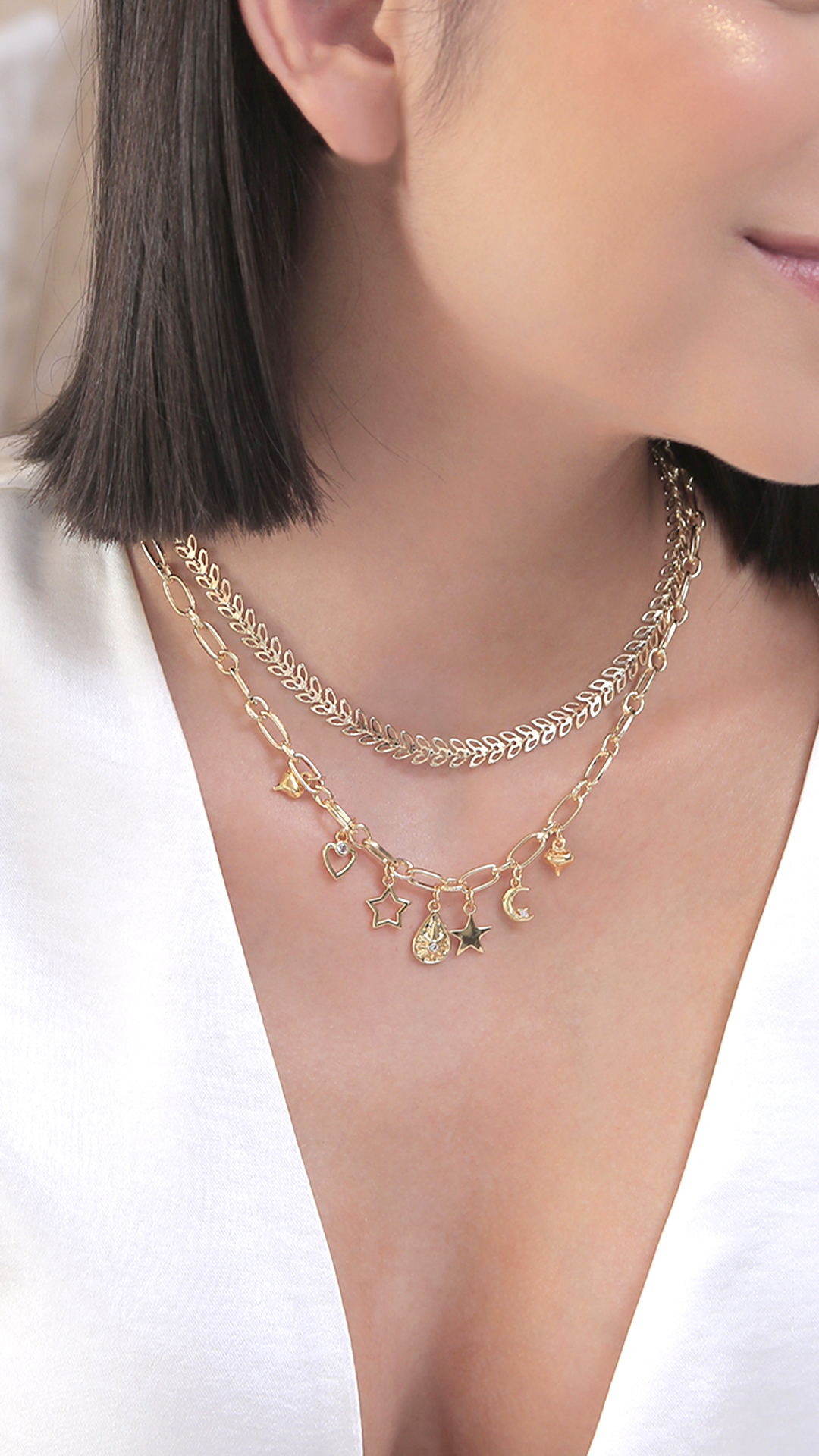 Gargantilla Estrellas/ En baño de oro 24k. Marca Brazz By Roel.