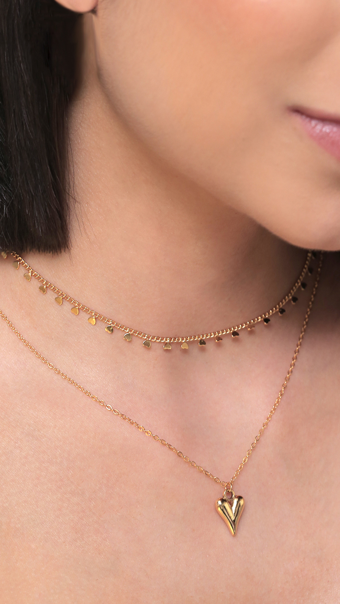 Gargantilla Destellos De Amor/ En baño de oro 24k. Marca Brazz By Roel.