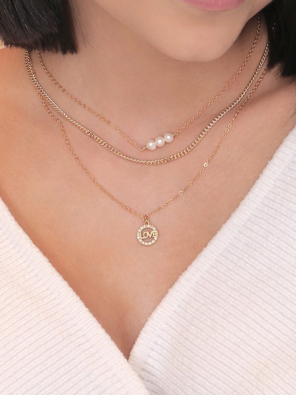 Gargantilla Love/ En Baño de oro 24k. Marca Brazz By Roel.