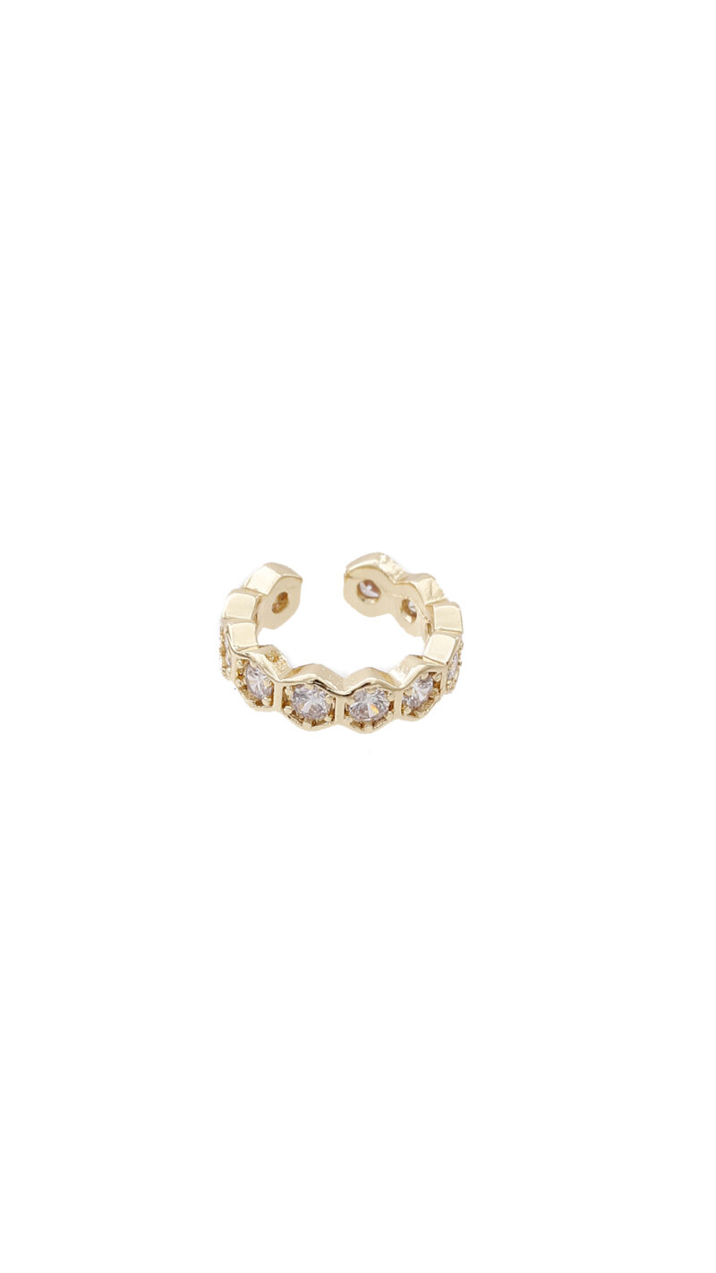 Earcuff Dorado/ En baño de oro 24k. Marca Brazz By Roel.