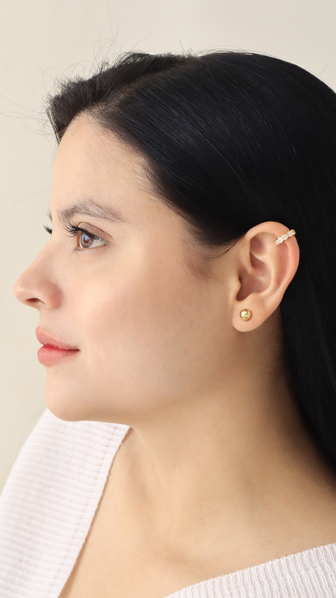 Earcuff Dorado/ En baño de oro 24k. Marca Brazz By Roel.